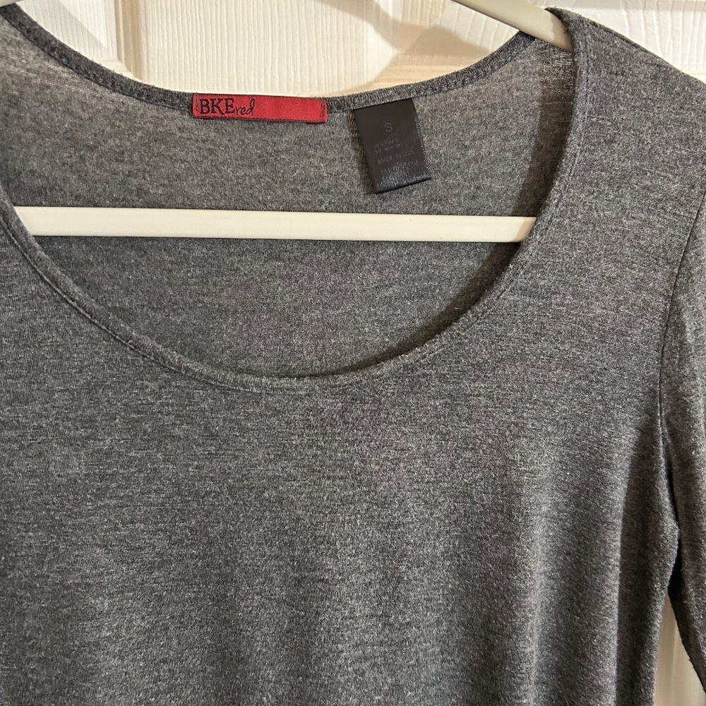 BKE Ruffle Hem Top, Small - Picture 2 of 3